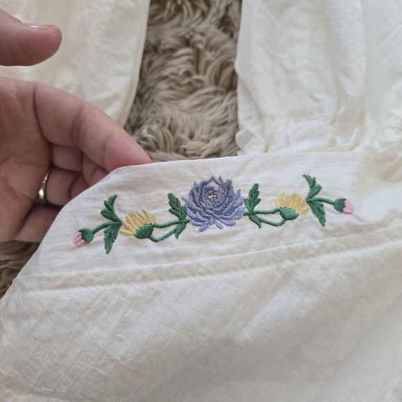 Vintage Blair Medium Floral Embroidered White Windbreaker Jacket Women's - Picture 2 of 4